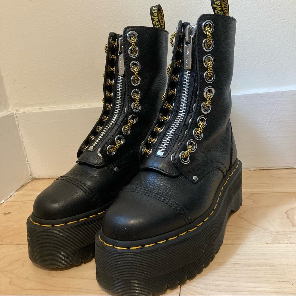 Doc Marten Sinclair Hi Max Platform boots